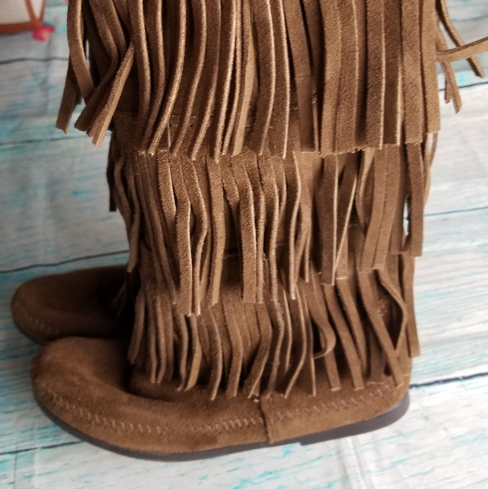 Minnetonka Three Layer Brown Boots Size 6 - image 2